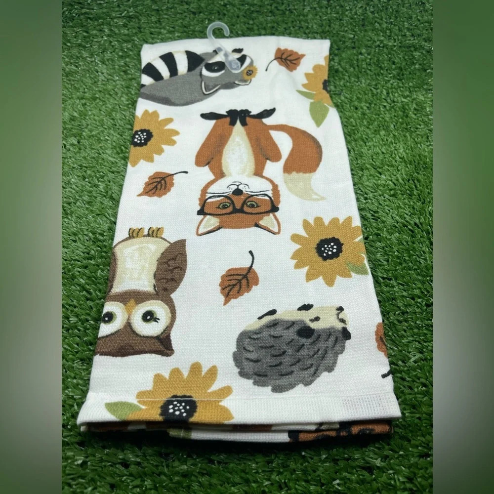 Fall Woodland Animals Kitchen Towel, NWT - Picture 2 of 9